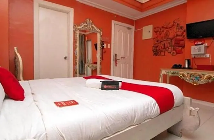 Hotel Reddoorz @ Venetian